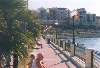 סיינט פול ביי The Mediterranea Hotel & Suites מראה חיצוני תמונה