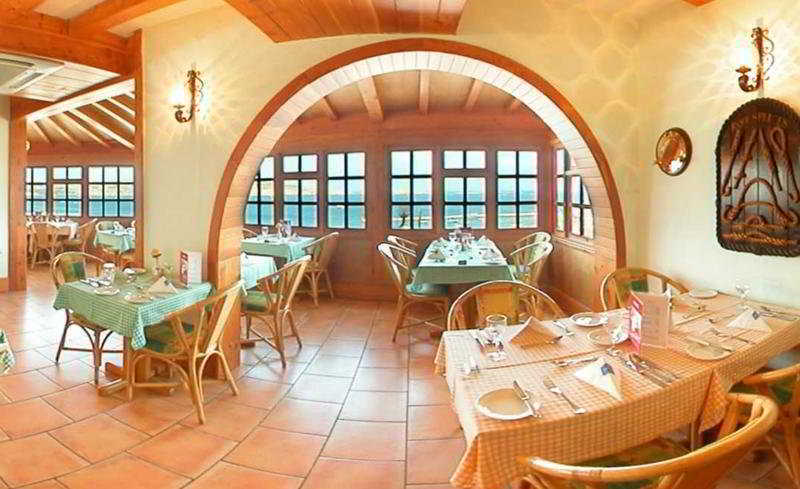 סיינט פול ביי The Mediterranea Hotel & Suites מסעדה תמונה