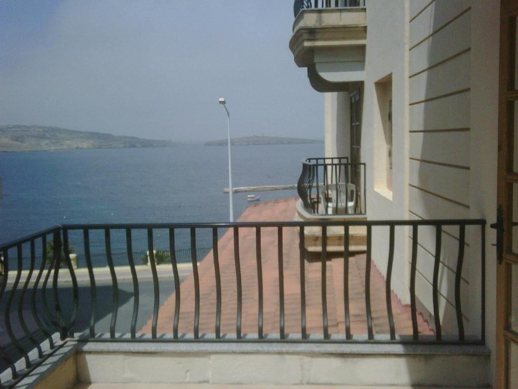 סיינט פול ביי The Mediterranea Hotel & Suites מראה חיצוני תמונה